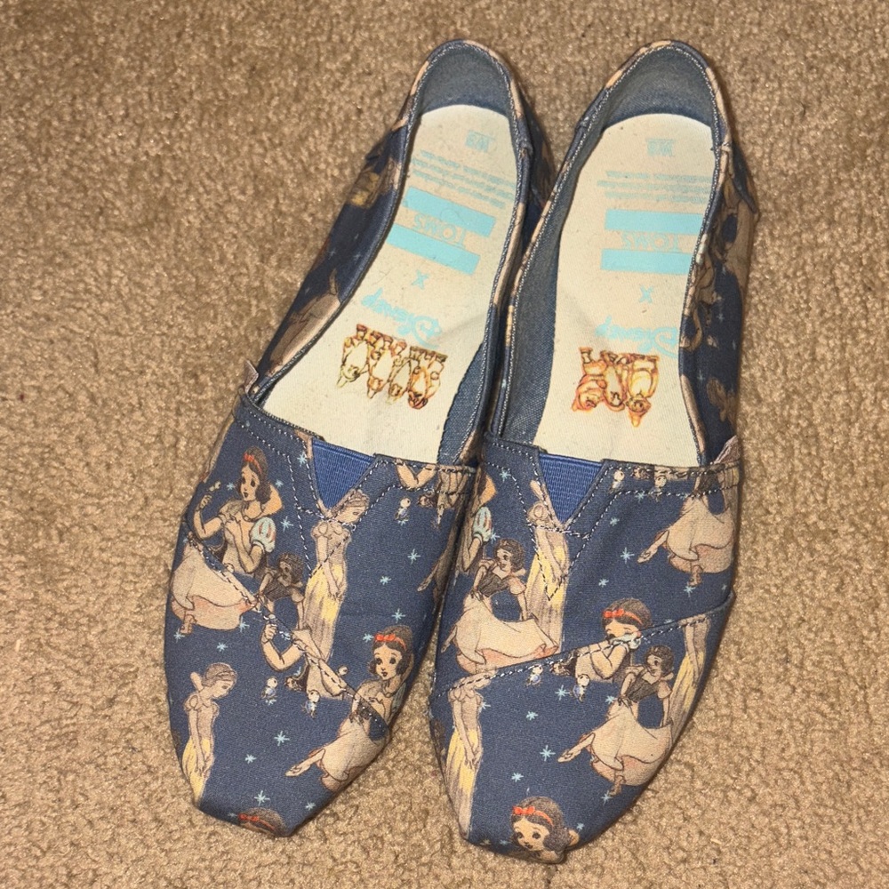 Snow White Disney TOMS